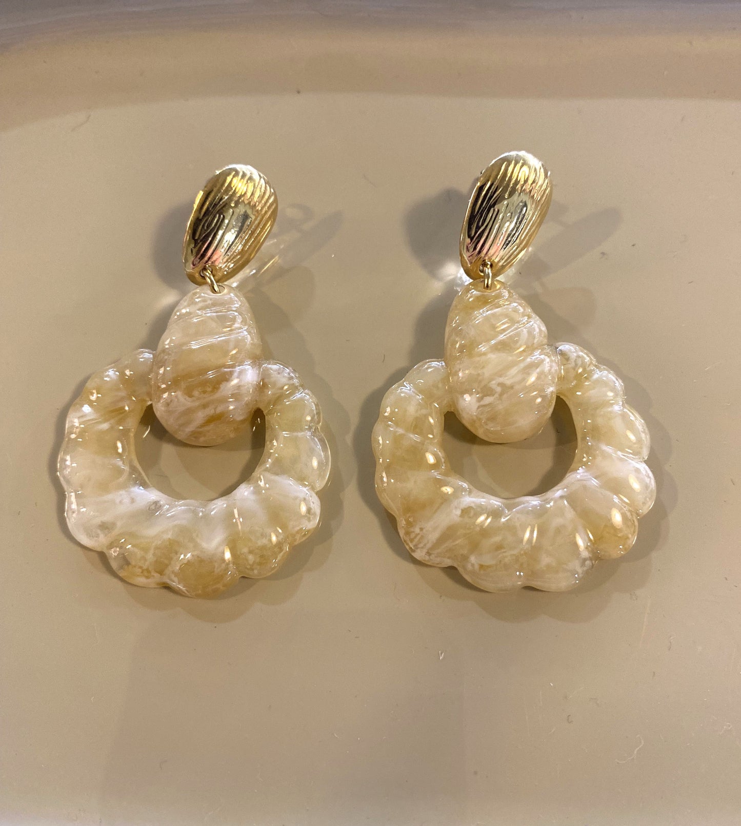 Boucles d'oreilles résine LILAS DE SEINE